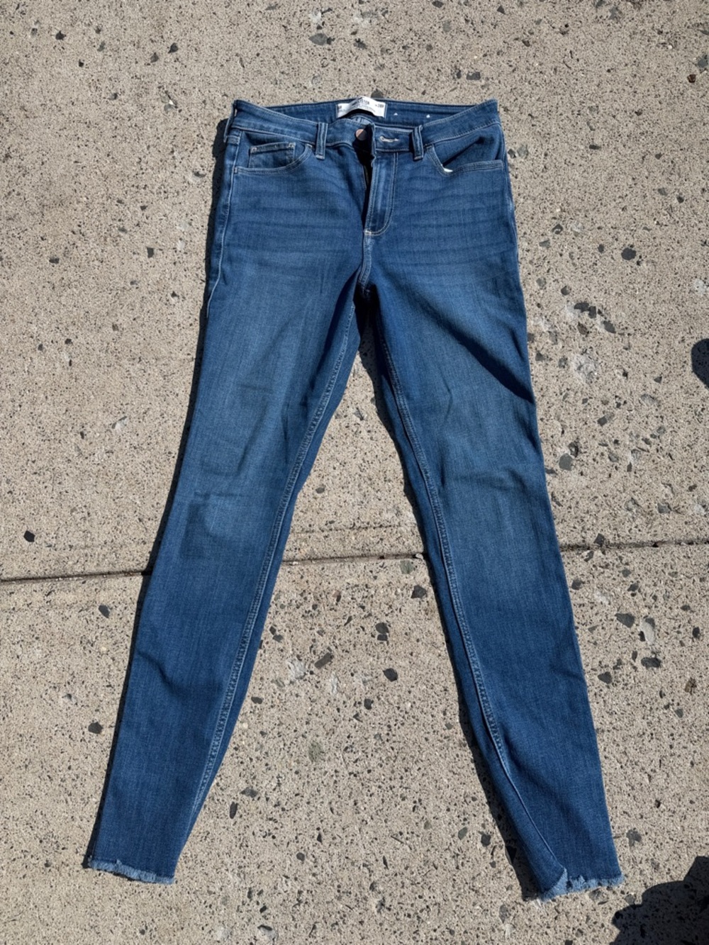 Hollister Women's Skinny Jeans in Medium Blue Wash